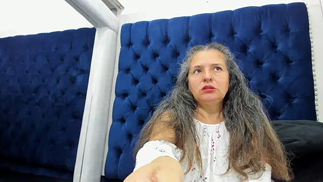 AlondraSosa online show from July 8, 1:15 pm