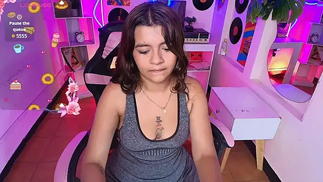 Snapshot of sweety_smile_ chatting on May 24, 1:27 pm sweety smile online show from May 24, 1:27 pm