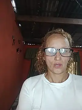 Snapshot of Amanda_Lux chatting on May 20, 8:15 pm Amanda Lux online show from May 20, 8:15 pm