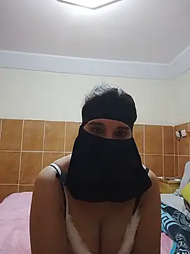 Snapshot of Laty_123 chatting on May 20, 6:25 pm Laty 123 online show from May 20, 6:25 pm