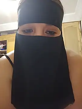Snapshot of Laty_123 chatting on July 2, 4:13 pm Laty 123 online show from July 2, 4:13 pm