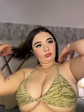 Snapshot of ValeriaCarter chatting on July 3, 12:44 pm ValeriaCarter online show from July 3, 12:44 pm