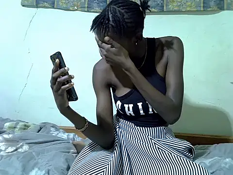 Pretty min online show from May 19, 8:37 pm