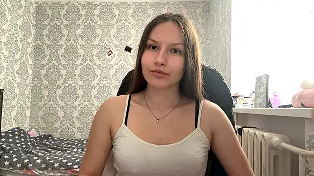 ShaylaChong online show from May 22, 6:09 am