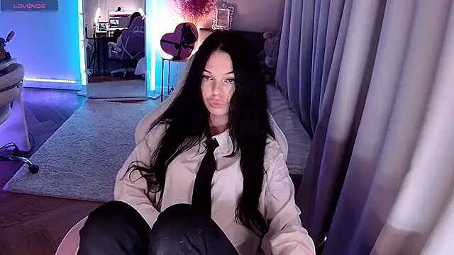 Snapshot of Vivi_Vivian chatting on May 18, 4:57 pm Vivi Vivian online show from May 18, 4:57 pm