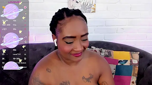 alison daniels  online show from March 17, 1:21 am