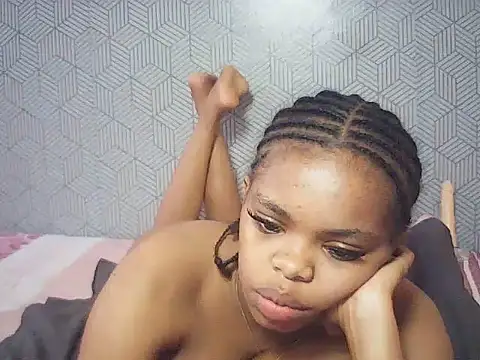 BustieLaura online show from July 5, 6:53 am