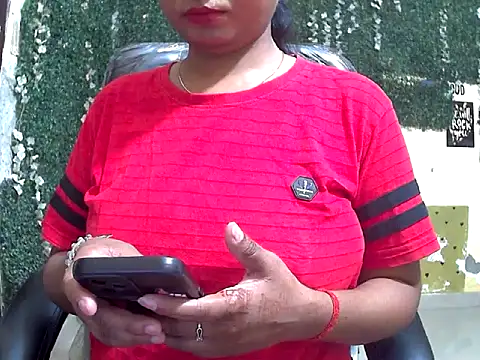 Snapshot of shallykaur chatting on May 30, 4:31 am shallykaur online show from May 30, 4:31 am