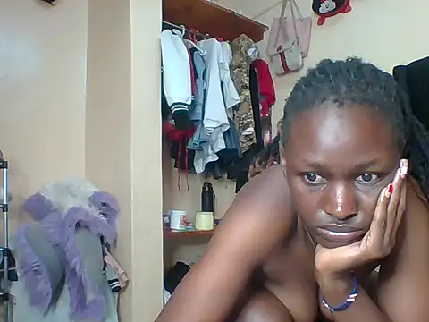 petite cuteass online show from May 29, 3:37 am