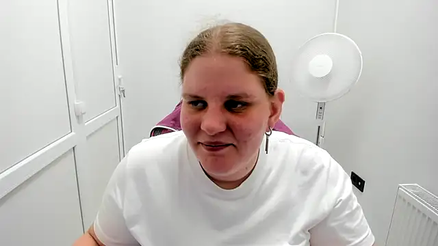 Bella shyy  online show from July 8, 2:21 pm
