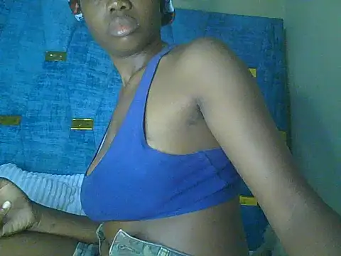 Snapshot of Mariana_150 chatting on May 20, 4:07 am Mariana 150 online show from May 20, 4:07 am