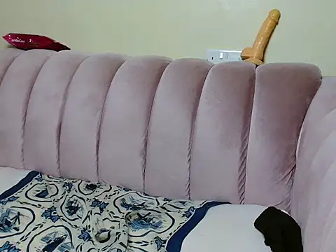Snapshot of splash_coochie chatting on July 3, 2:45 pm splash coochie online show from July 3, 2:45 pm