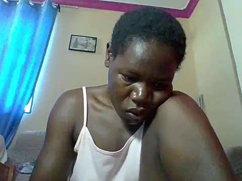 Snapshot of Blacksexyqueen24 chatting on May 18, 5:13 am Blacksexyqueen24 online show from May 18, 5:13 am
