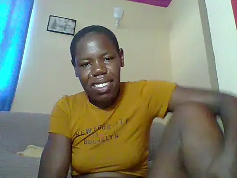 Snapshot of Blacksexyqueen24 chatting on May 19, 5:47 am Blacksexyqueen24 online show from May 19, 5:47 am