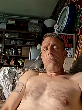 Snapshot of truckdawg2023 chatting on June 19, 5:17 pm truckdawg2023 online show from June 19, 5:17 pm