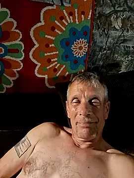 Snapshot of truckdawg2023 chatting on July 7, 8:51 am truckdawg2023 online show from July 7, 8:51 am