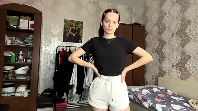 Snapshot of MarlynSiefkes chatting on June 3, 2:33 pm MarlynSiefkes online show from June 3, 2:33 pm