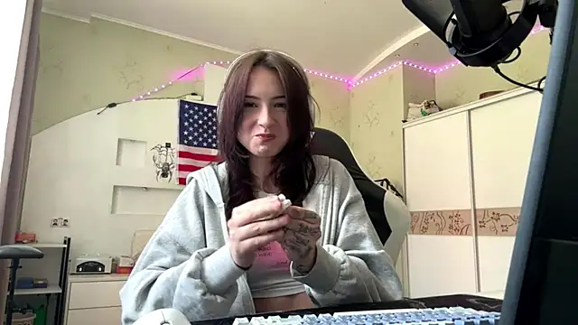 Snapshot of MellisaReckard chatting on May 17, 12:56 pm MellisaReckard online show from May 17, 12:56 pm