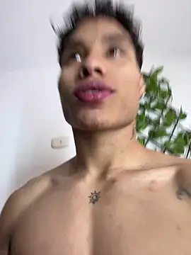 NelModel1 online show from May 28, 1:08 pm