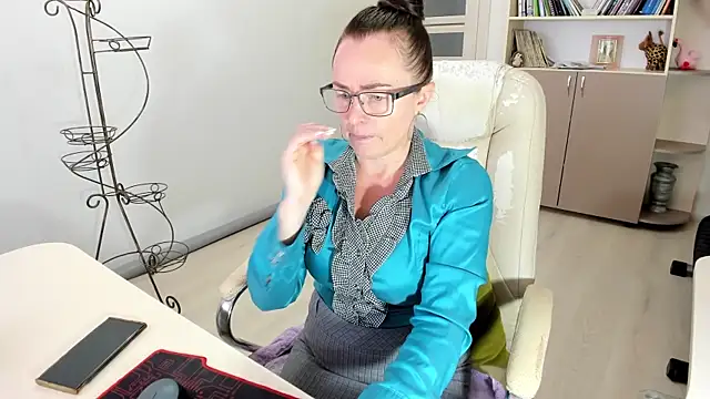 Vika73 online show from November 12, 10:26 am