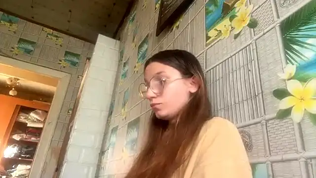 Snapshot of SparkleJebb chatting on May 27, 4:26 pm SparkleJebb online show from May 27, 4:26 pm