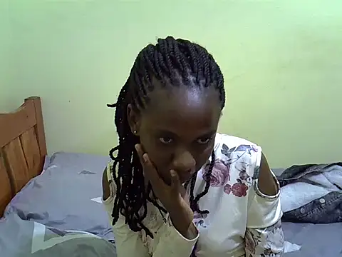 Snapshot of Pearl_petite chatting on May 16, 4:28 pm Pearl petite online show from May 16, 4:28 pm