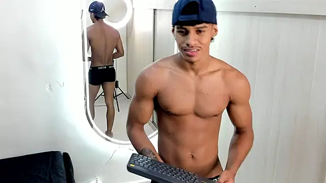Joao da silva19 online show from May 17, 1:40 pm