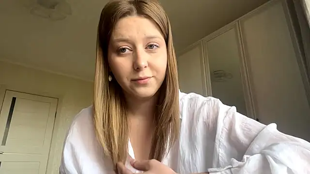 Snapshot of HeyItsAgata chatting on May 24, 10:31 am HeyItsAgata online show from May 24, 10:31 am