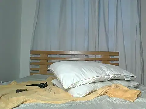 Snapshot of Sassyleli chatting on May 27, 3:36 am Sassyleli online show from May 27, 3:36 am