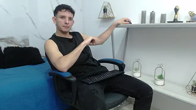 keen black  online show from May 28, 2:53 am