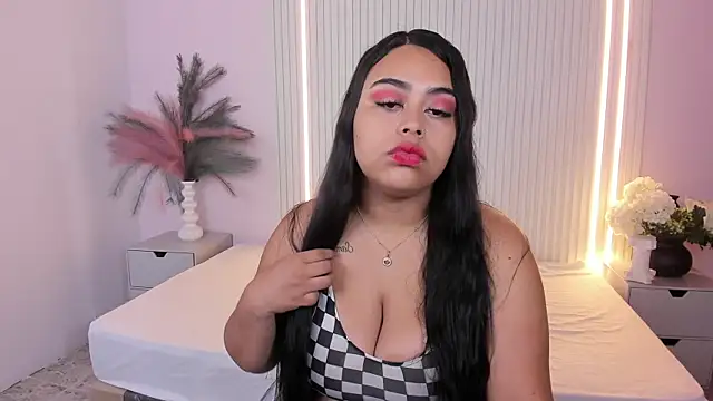 MiaLane3 online show from May 25, 11:38 am