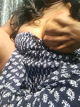Tamil-ammukutty18 online show from July 10, 1:54 am