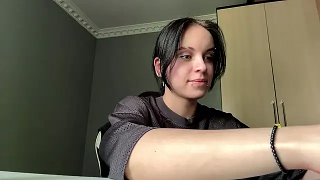 Snapshot of illiebilish chatting on May 21, 7:59 am illiebilish online show from May 21, 7:59 am
