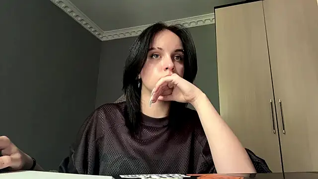 Snapshot of illiebilish chatting on May 26, 9:27 am illiebilish online show from May 26, 9:27 am