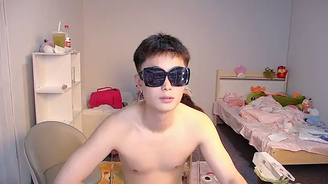 Snapshot of Chinese-Sweety chatting on July 6, 10:56 am Chinese-Sweety online show from July 6, 10:56 am
