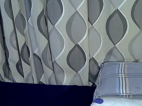 Snapshot of cute_gee5 chatting on July 10, 7:56 am cute gee5 online show from July 10, 7:56 am