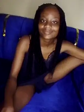 Snapshot of Sweetgirl263 chatting on May 28, 2:03 pm Sweetgirl263 online show from May 28, 2:03 pm