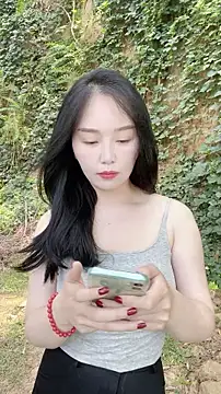 lylxili online show from July 9, 2:37 am
