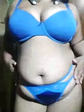 Snapshot of Bustylady90 chatting on June 30, 7:37 pm Bustylady90 online show from June 30, 7:37 pm