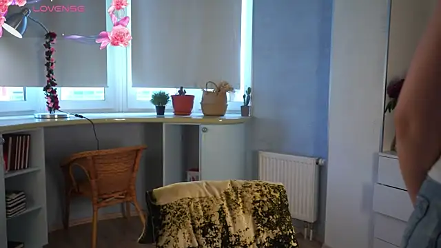 TatianaCichocki online show from June 16, 2:09 pm
