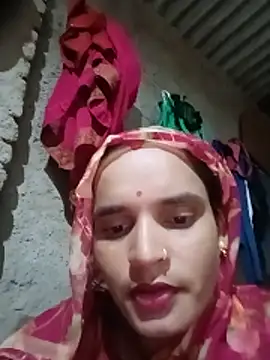 Snapshot of RAJNI_CUTY69 chatting on June 12, 3:44 pm RAJNI CUTY69 online show from June 12, 3:44 pm
