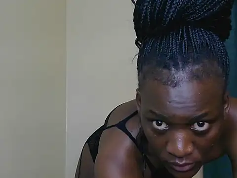 Snapshot of curvy_kittie chatting on July 5, 5:36 am curvy kittie online show from July 5, 5:36 am