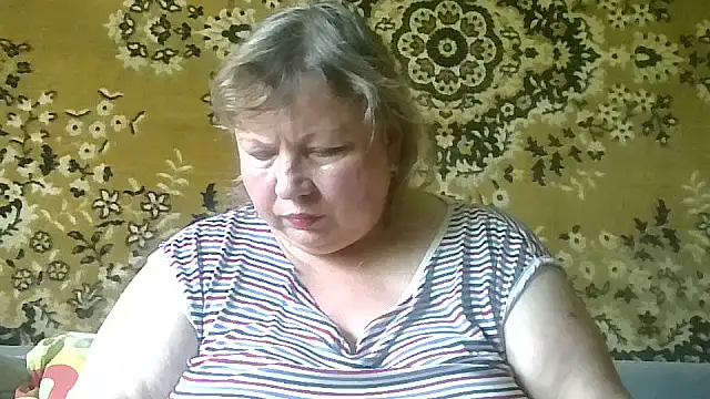 Snapshot of LediMelissa chatting on June 22, 9:39 am LediMelissa online show from June 22, 9:39 am