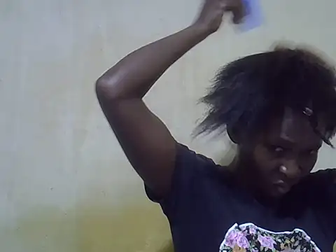 Snapshot of pretty_sunshine chatting on May 19, 3:29 pm pretty sunshine online show from May 19, 3:29 pm
