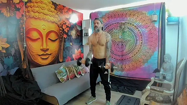 Miguel angeel  online show from May 28, 1:19 pm