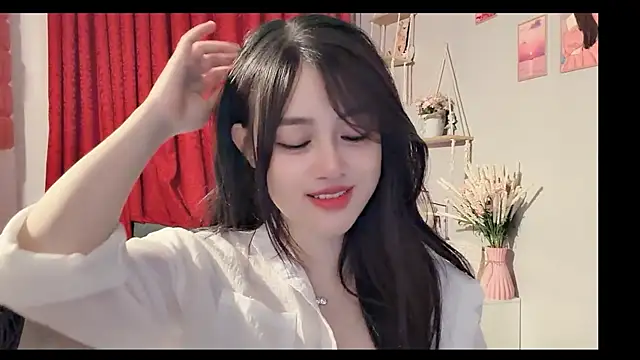 Snapshot of Bee-Cherry chatting on June 26, 2:21 pm Bee-Cherry online show from June 26, 2:21 pm