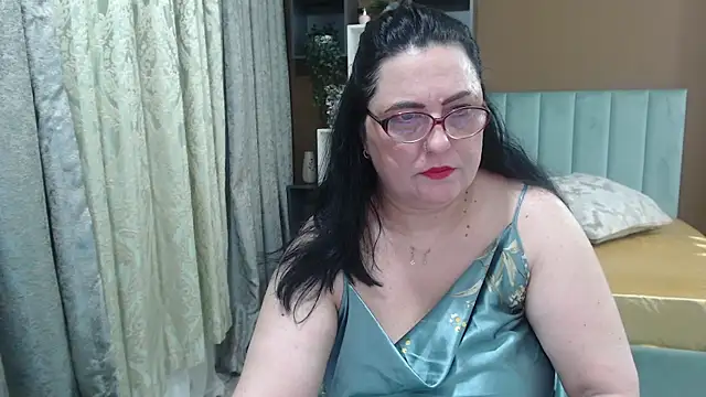 ValerieSmithsx online show from May 23, 5:45 am