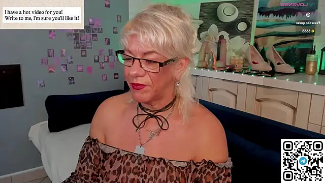 Anna Coolidge online show from June 28, 1:11 am