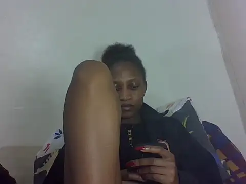 Snapshot of vinsishly chatting on July 10, 3:47 pm vinsishly online show from July 10, 3:47 pm