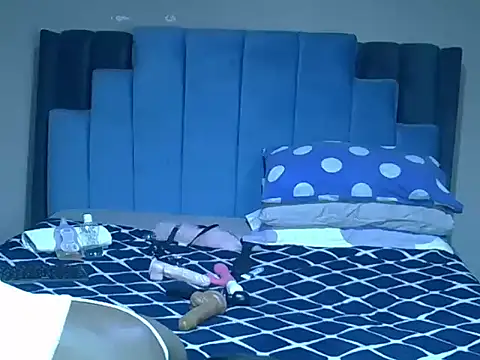 Snapshot of melanin_moon chatting on July 9, 11:47 am melanin moon online show from July 9, 11:47 am